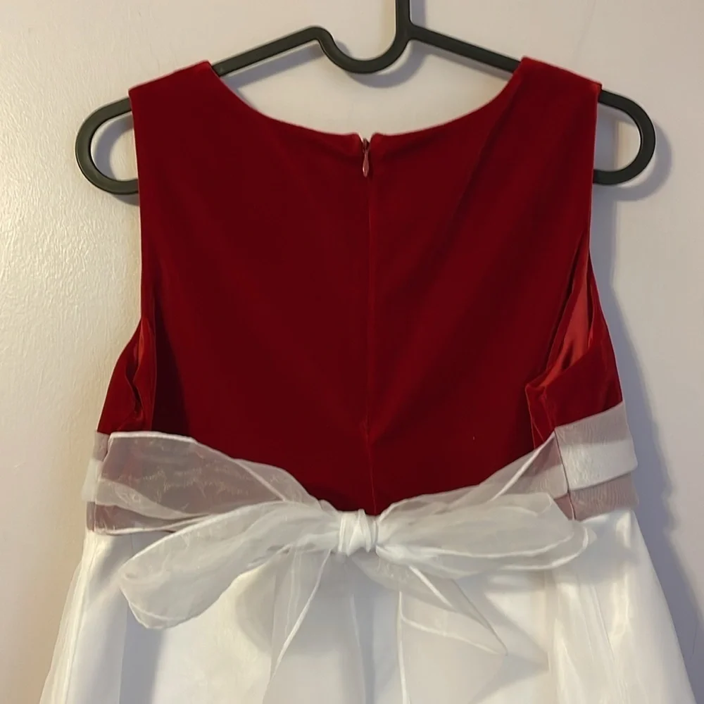 Bonnie Jean Vintage Red Velvet with Pearl Bead Detail White Tulle Skirt Dress 16